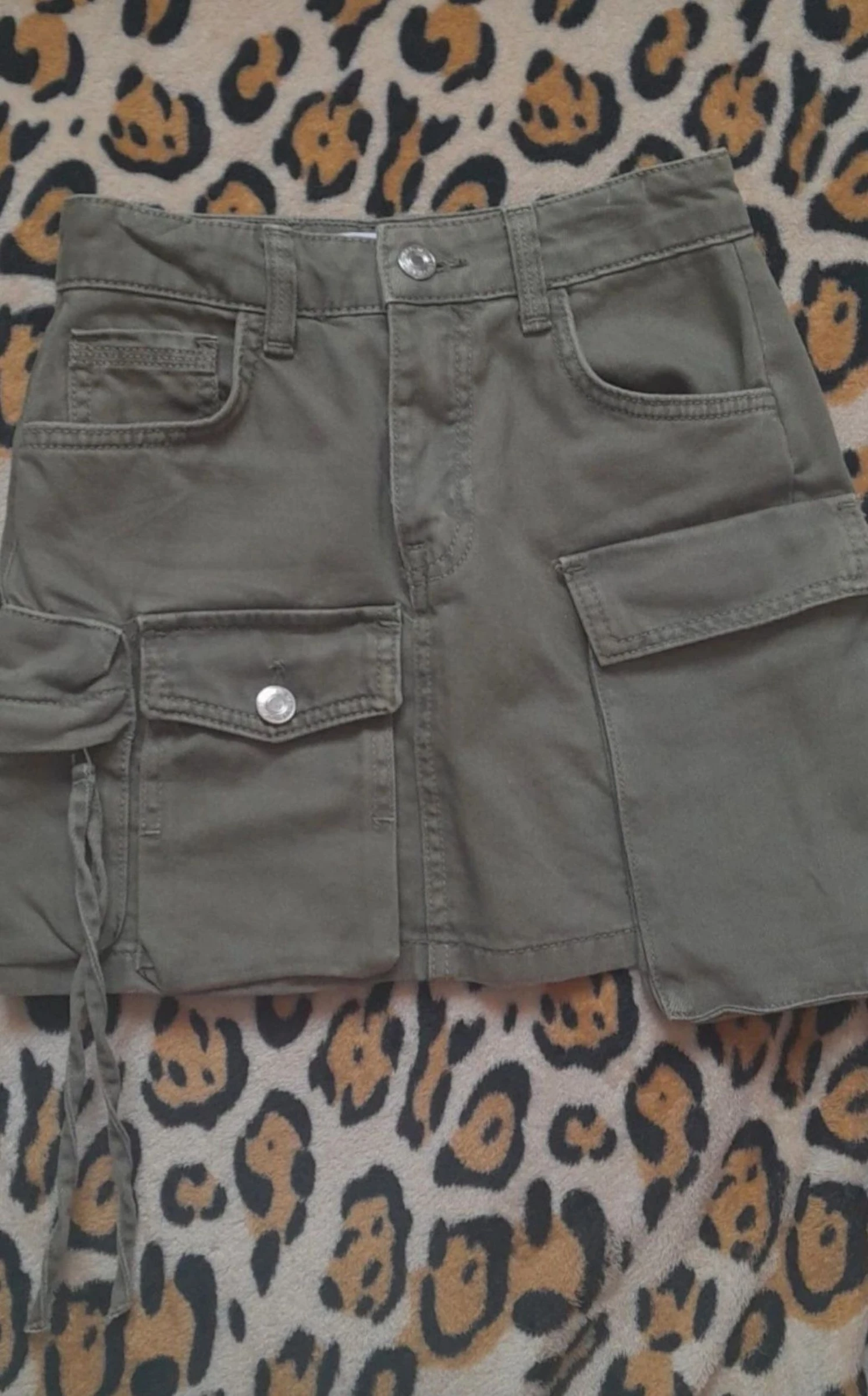 Falda cargo verde militar